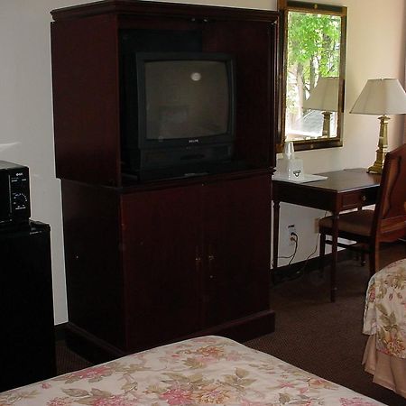 Rodeway Inn Montgomery Phòng bức ảnh